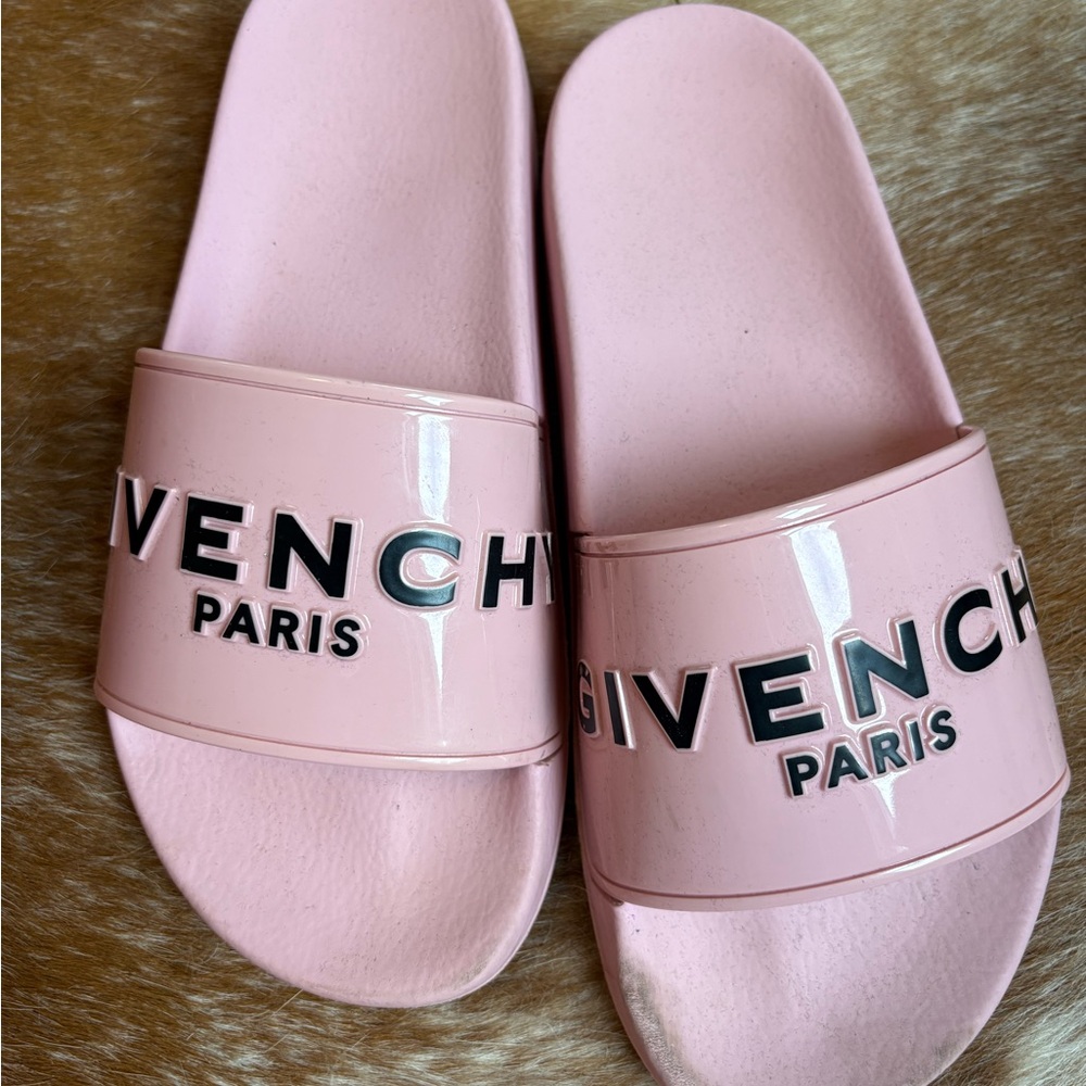 Givenchy Paris Pink Slides size 9